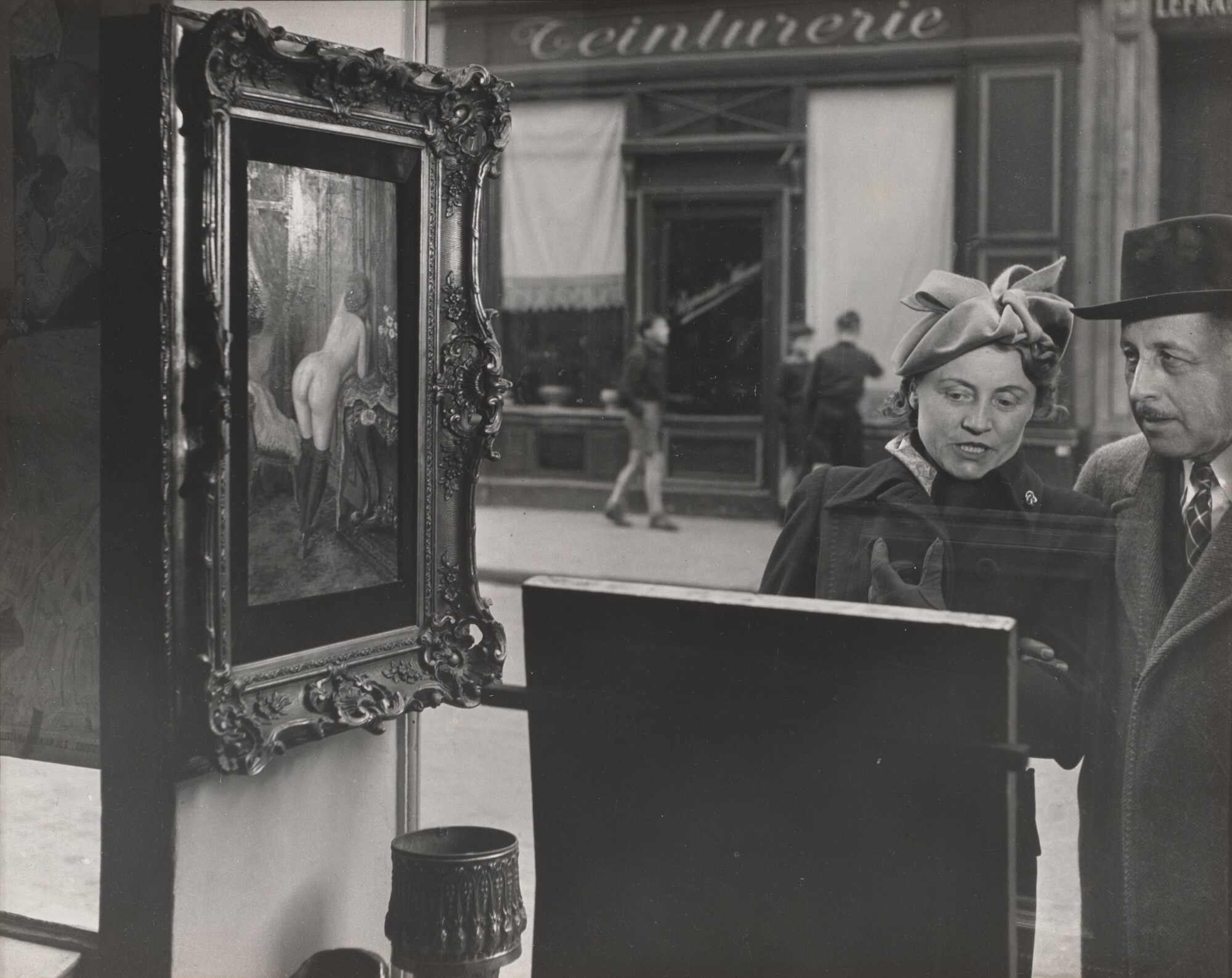 Косой взгляд, 1948. Фотограф Робер Дуано