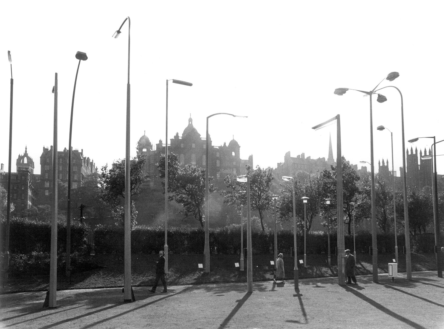 Выставка фонарных столбов, Эдинбург, 1964. Фотограф Роберт Бломфилд