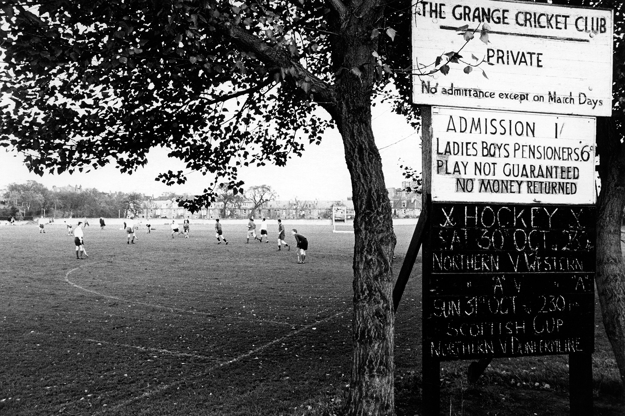Матч в крикетном клубе Грейндж, Эдинбург, 1965. Фотограф Роберт Бломфилд