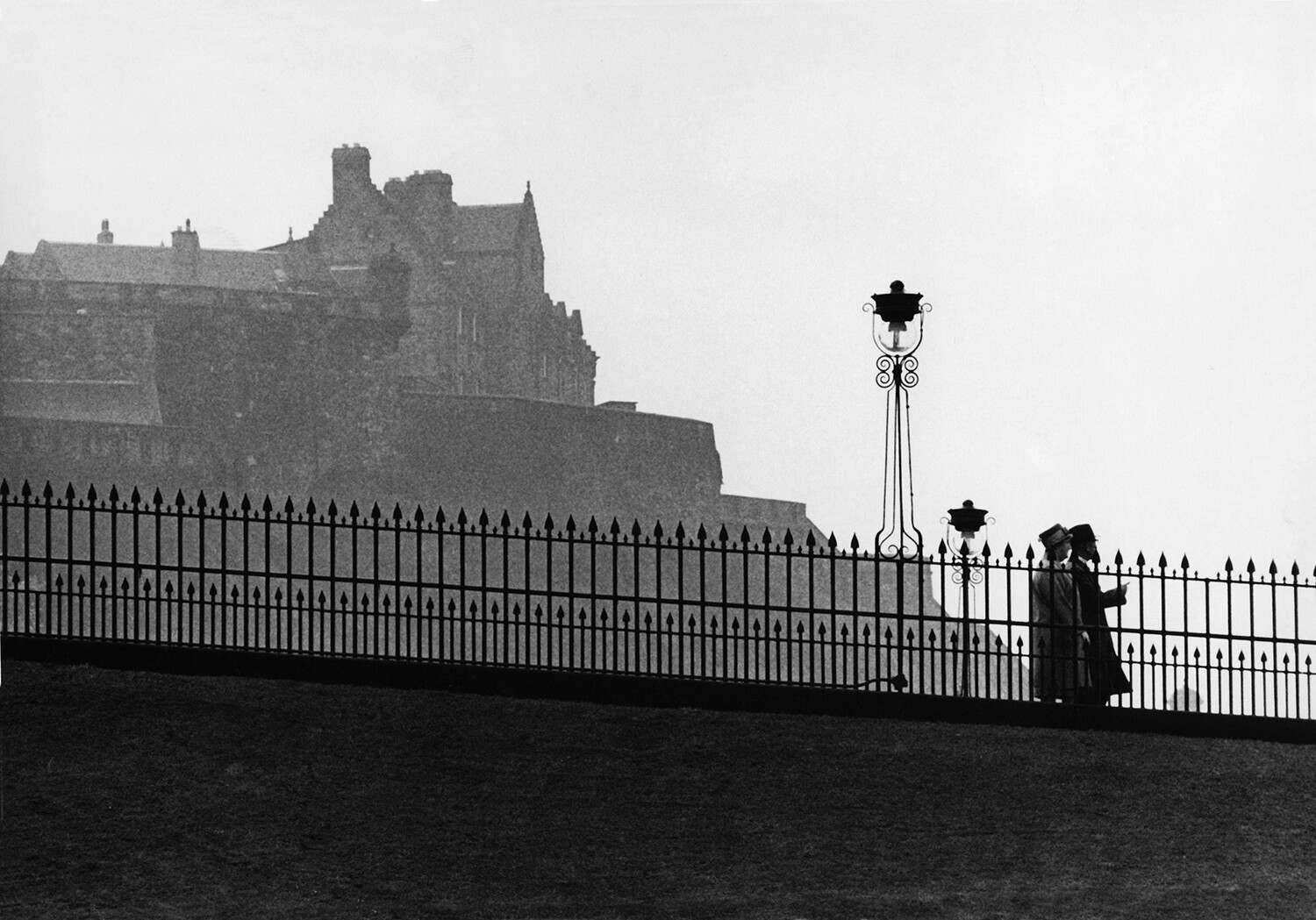 Прогулка, Эдинбург, 1965. Фотограф Роберт Бломфилд