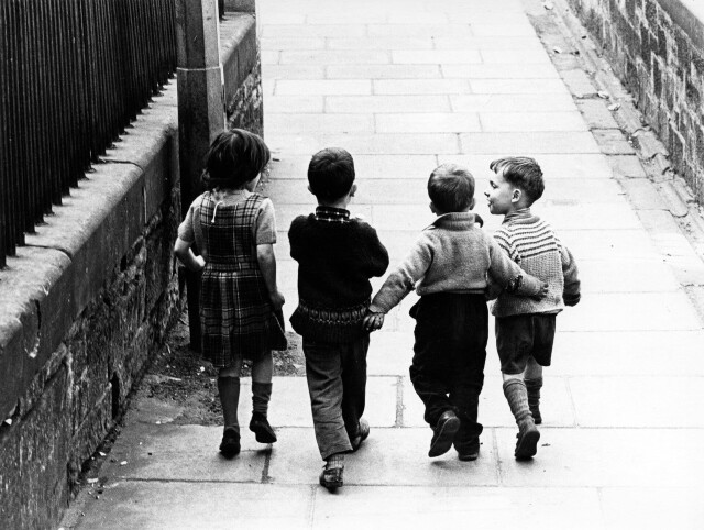 Детвора, Эдинбург, 1966. Фотограф Роберт Бломфилд