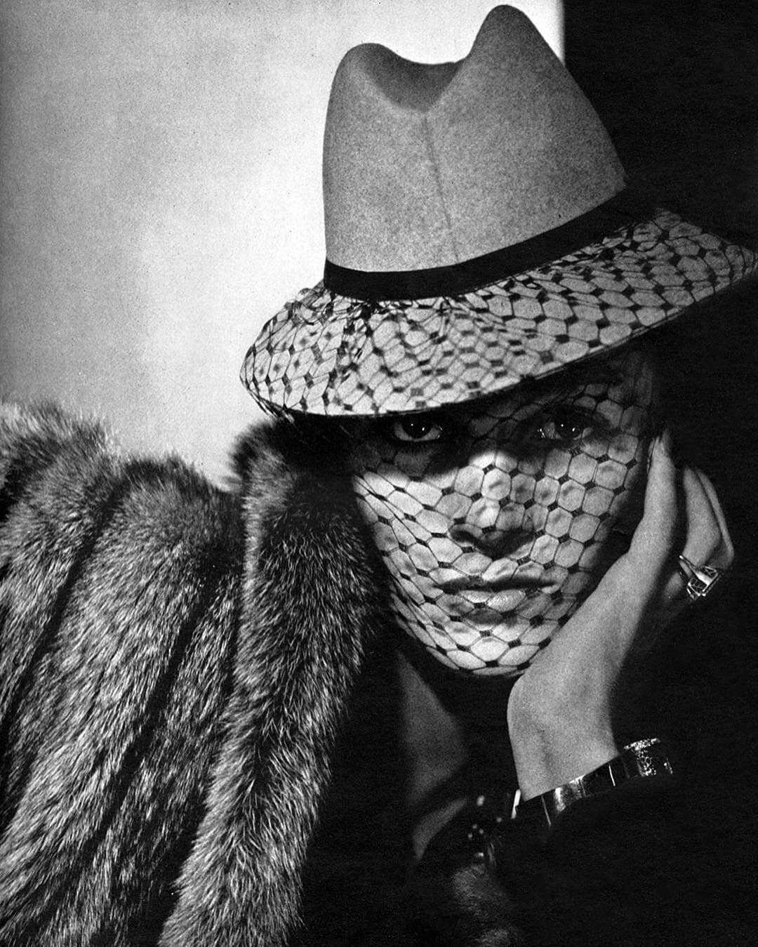 Для Harper’s Bazaar, 1942 год. Фотограф Георгий Гойнинген-Гюне