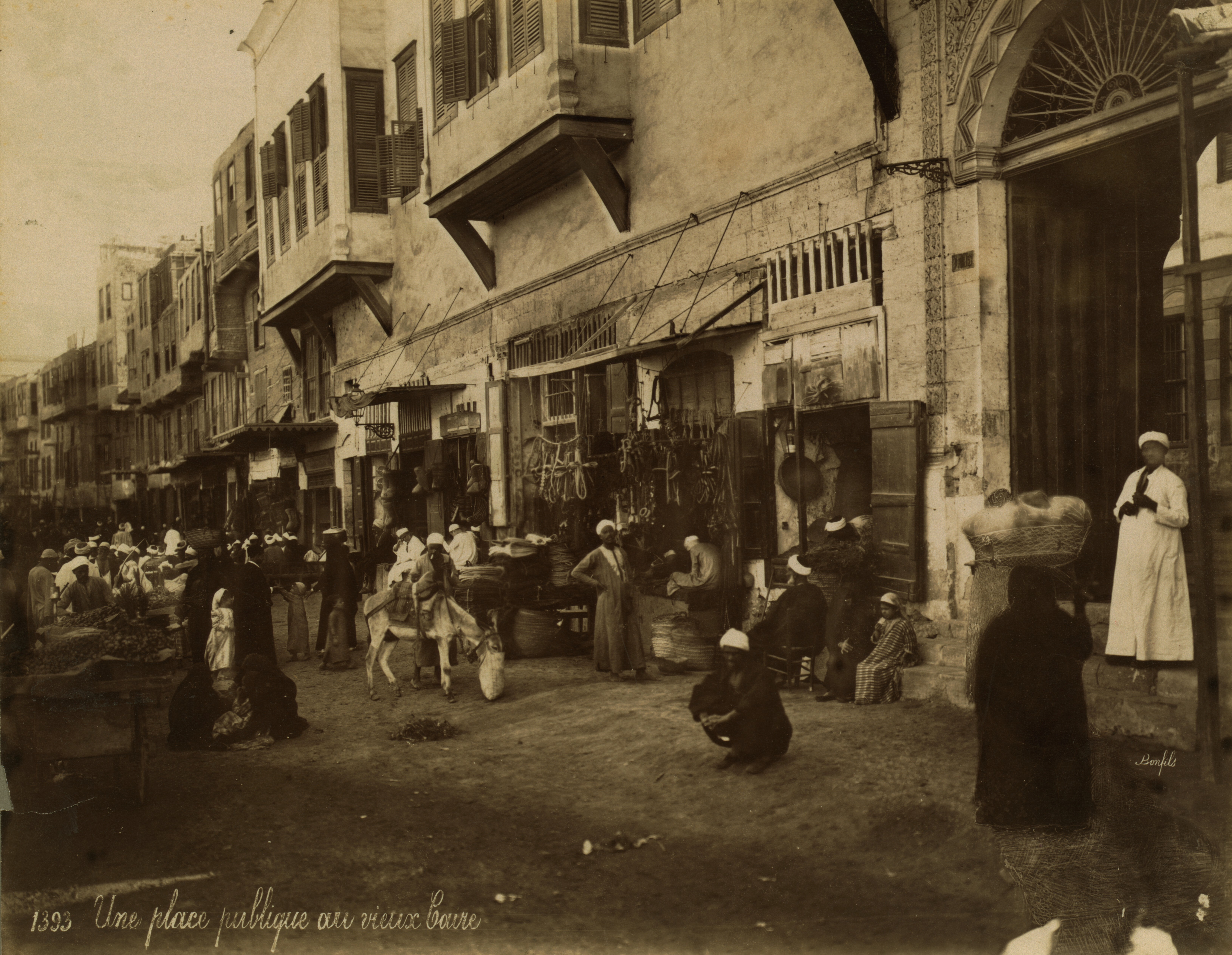 Площадь в Каире, Египет, 1867. Фотограф Maison Bonfils