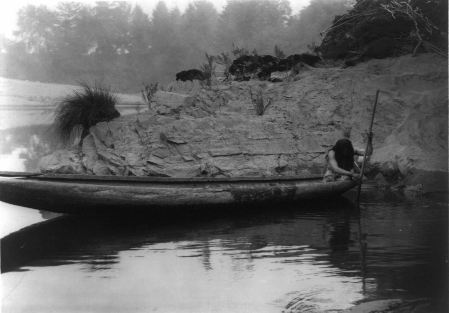 Рыболов из индейского племени Хупа, 1923. Фотограф Эдвард Кёртис