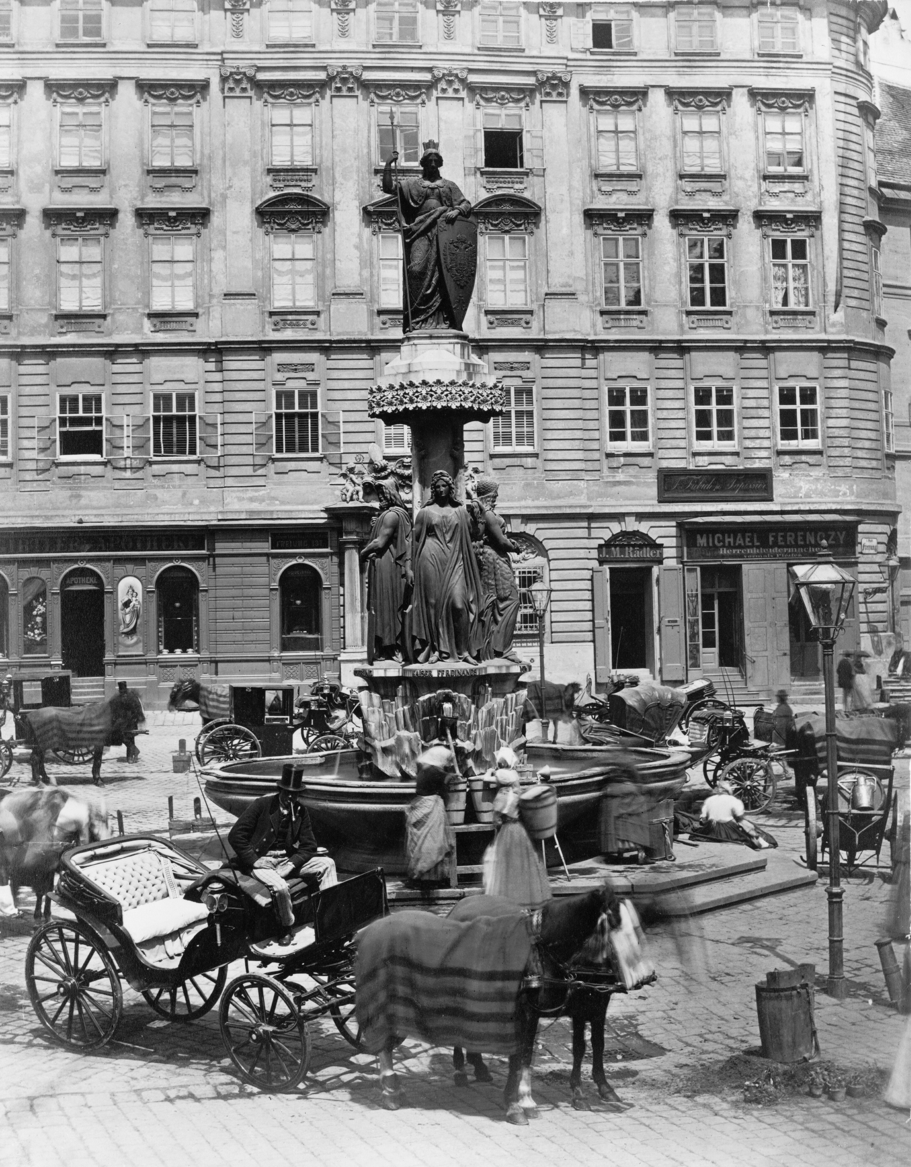 Конный экипаж возле фонтана на площади Фрайунг, Вена, Австрия, 1860 – 1890