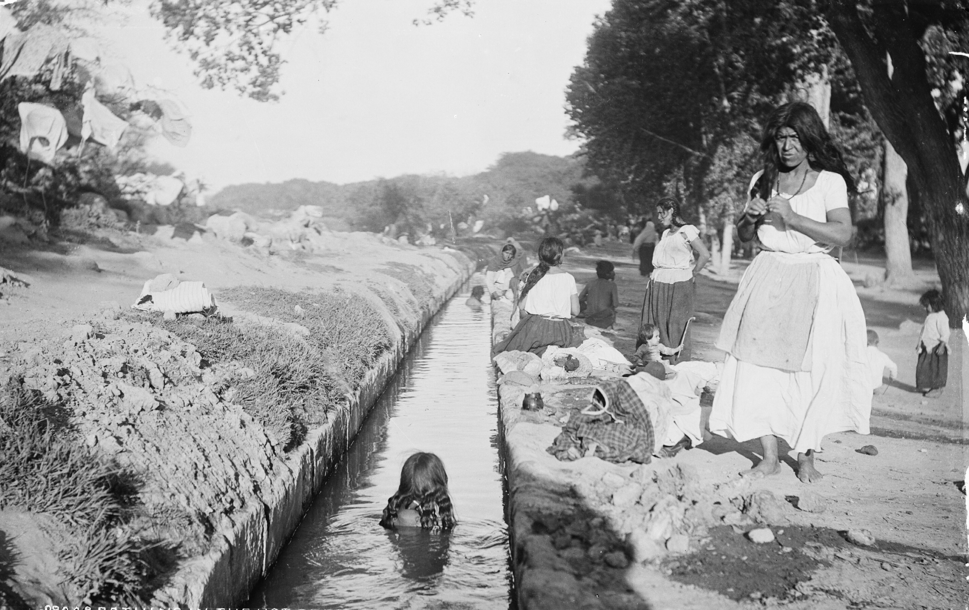 Купание в термальных источниках. Мексика, 1880 – 1897. Фотограф Джексон Уильям Генри