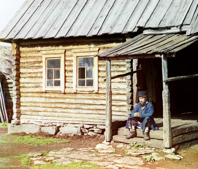 Башкир у своего дома, 1910. Фотограф Сергей Прокудин-Горский