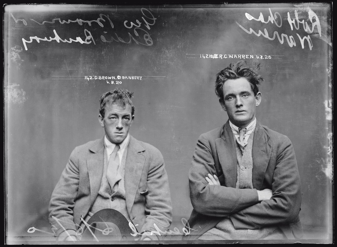 Эдвард ‘Эдди’ Банбери (псевдоним Джордж Браун) и Роберт Чарльз Уоррен, подозреваемые в угоне автомобиля. Архив судебной фотографии полиции Нового Южного Уэльса