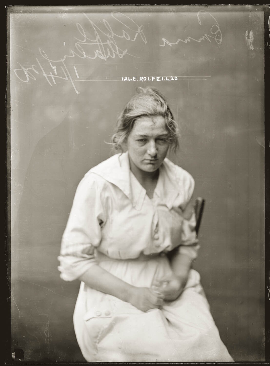 Эмма Рольф, воровала ценные меха и шелка из городских универмагов, 1920 год. Архив судебной фотографии полиции Нового Южного Уэльса