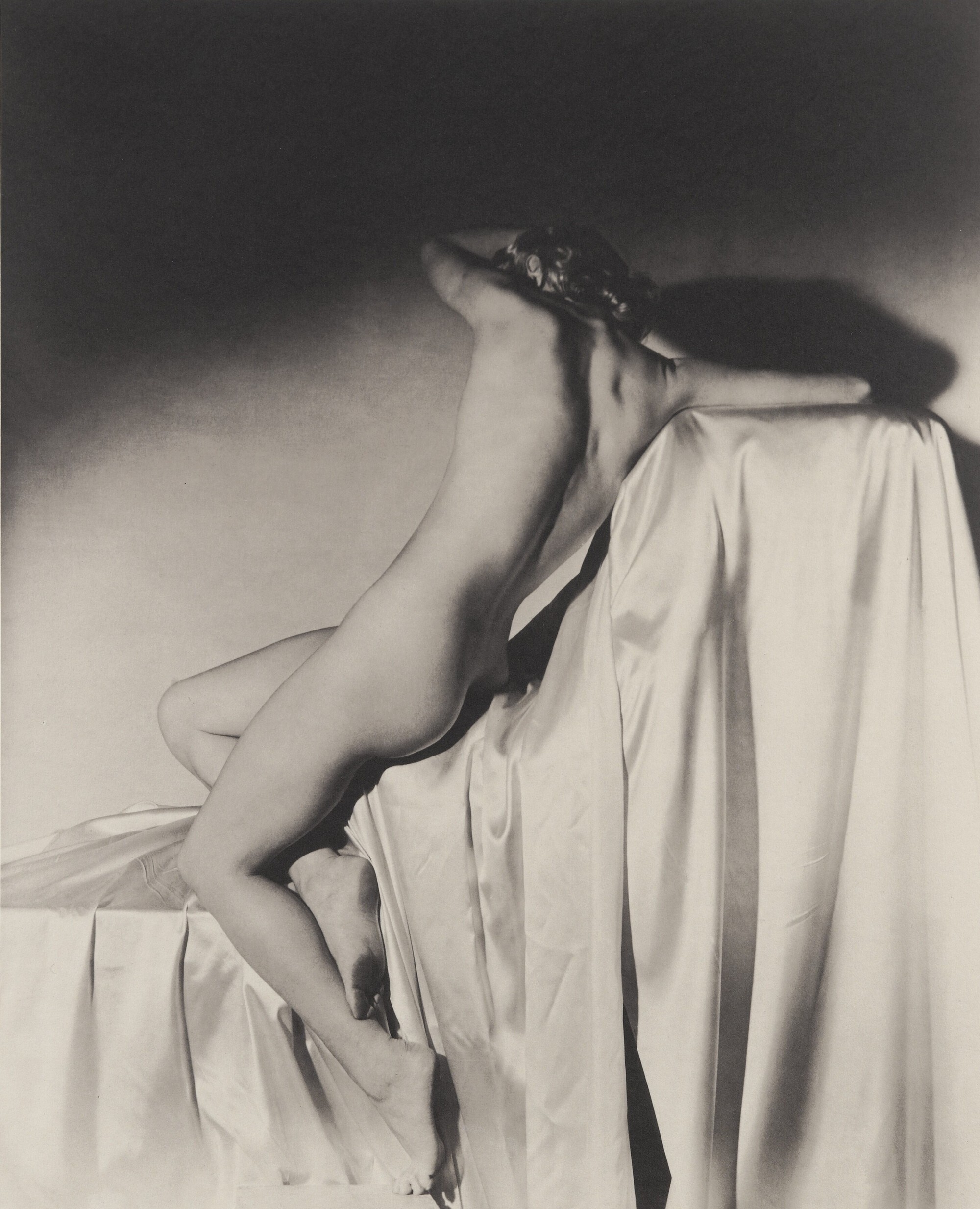 Лиза на шелках, 1940. Фотограф Хорст П. Хорст