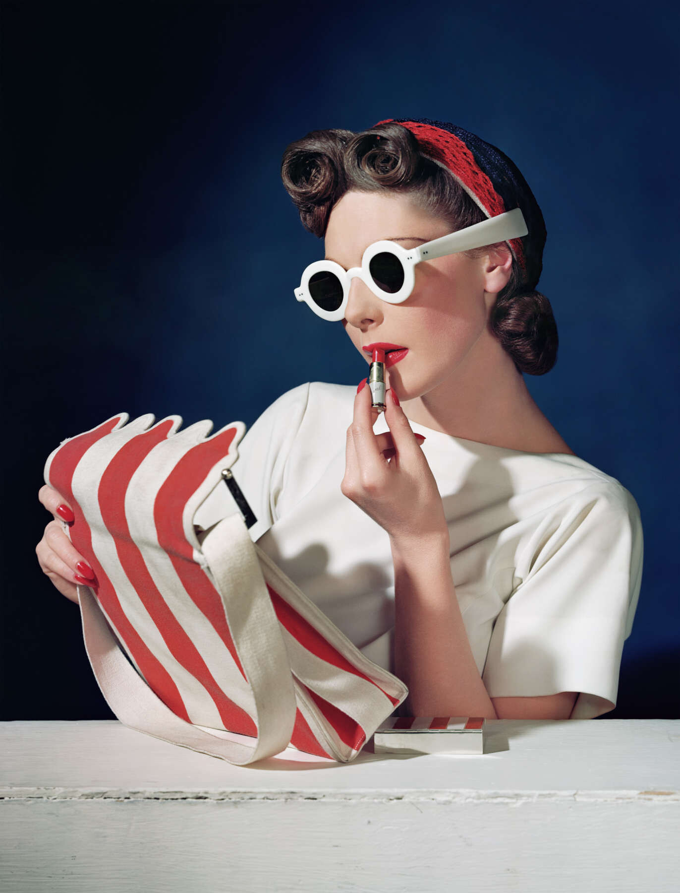 Модель в солнцезащитных очках, 1939. Фотограф Хорст П. Хорст