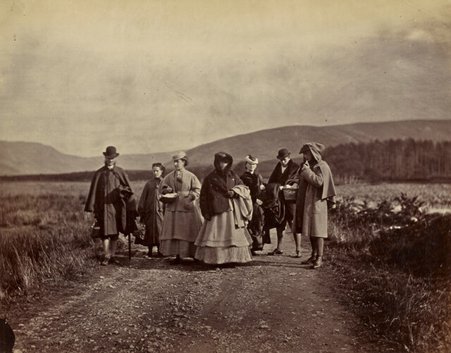 Шествие на бал в Портри, Шотландия, 1860-е. Фотограф Рональд Рутвен Лесли-Мелвилл