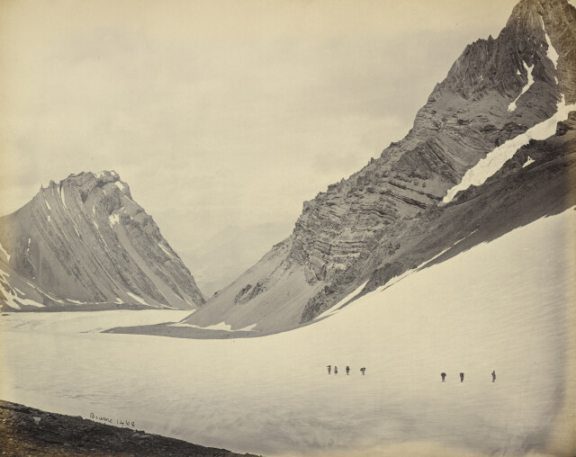 Перевал на высоте около 5 500 метров. Химачал-Прадеш, Индия, 1866. Фотограф Сэмюэль Борн