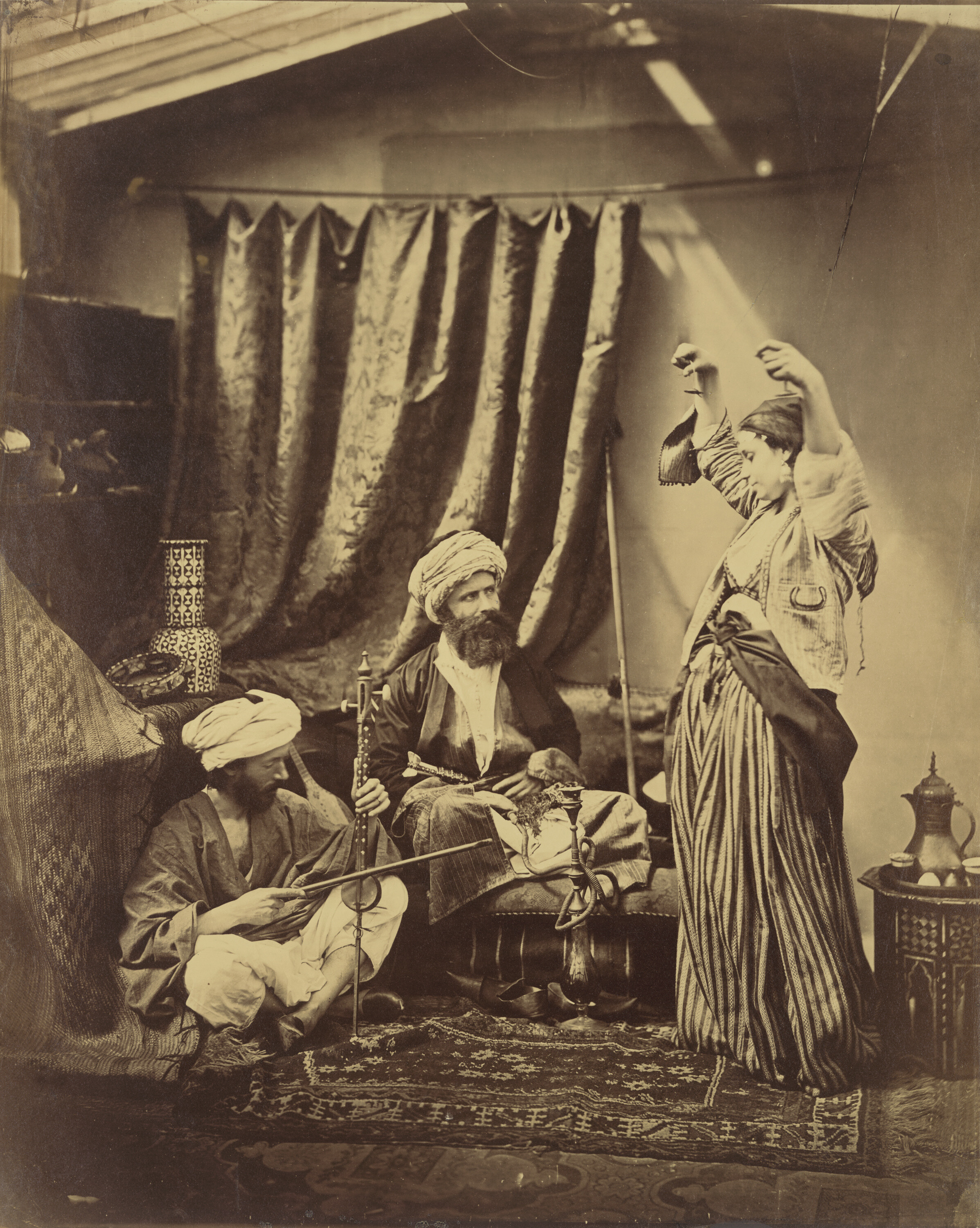 Паша и баядерка, 1858. Фотограф Роджер Фентон