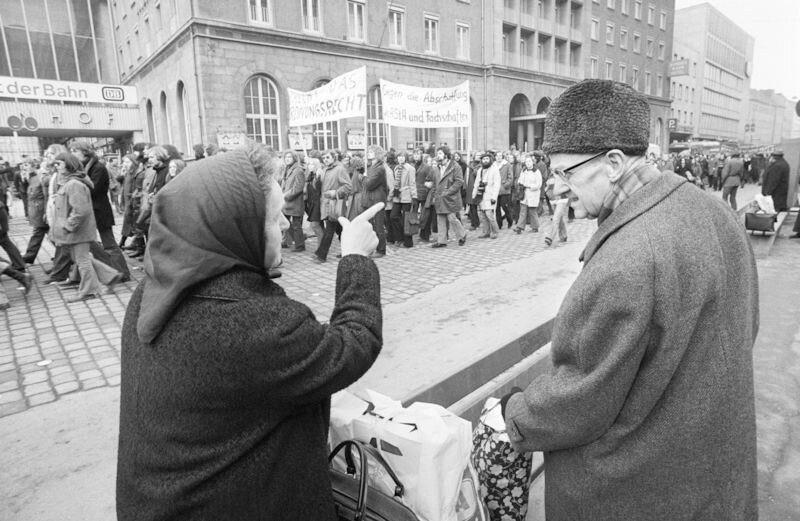 Студенческая демонстрация против отмены студенческого комитета. Мюнхен, 1972. Фотограф Димитри Сулас