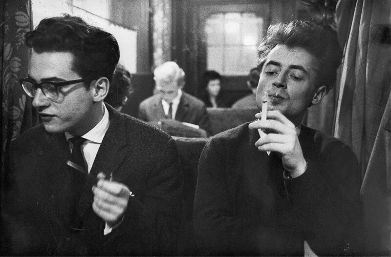 Рихард Блетшахер и Питер Роннефельд в кафе Гавелка, 1959. Фотограф Франц Хубманн