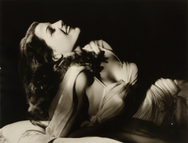 Рита Хейворт, 1940. Фотограф Джордж Харрелл