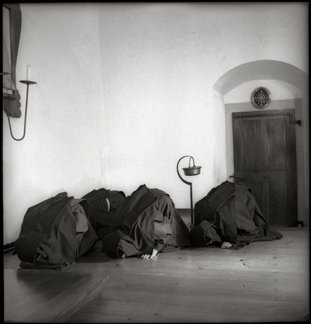 Монастырь капуцинов Святой Клары в Штансе, конец 1940-х. Фотограф Леонард фон Матт