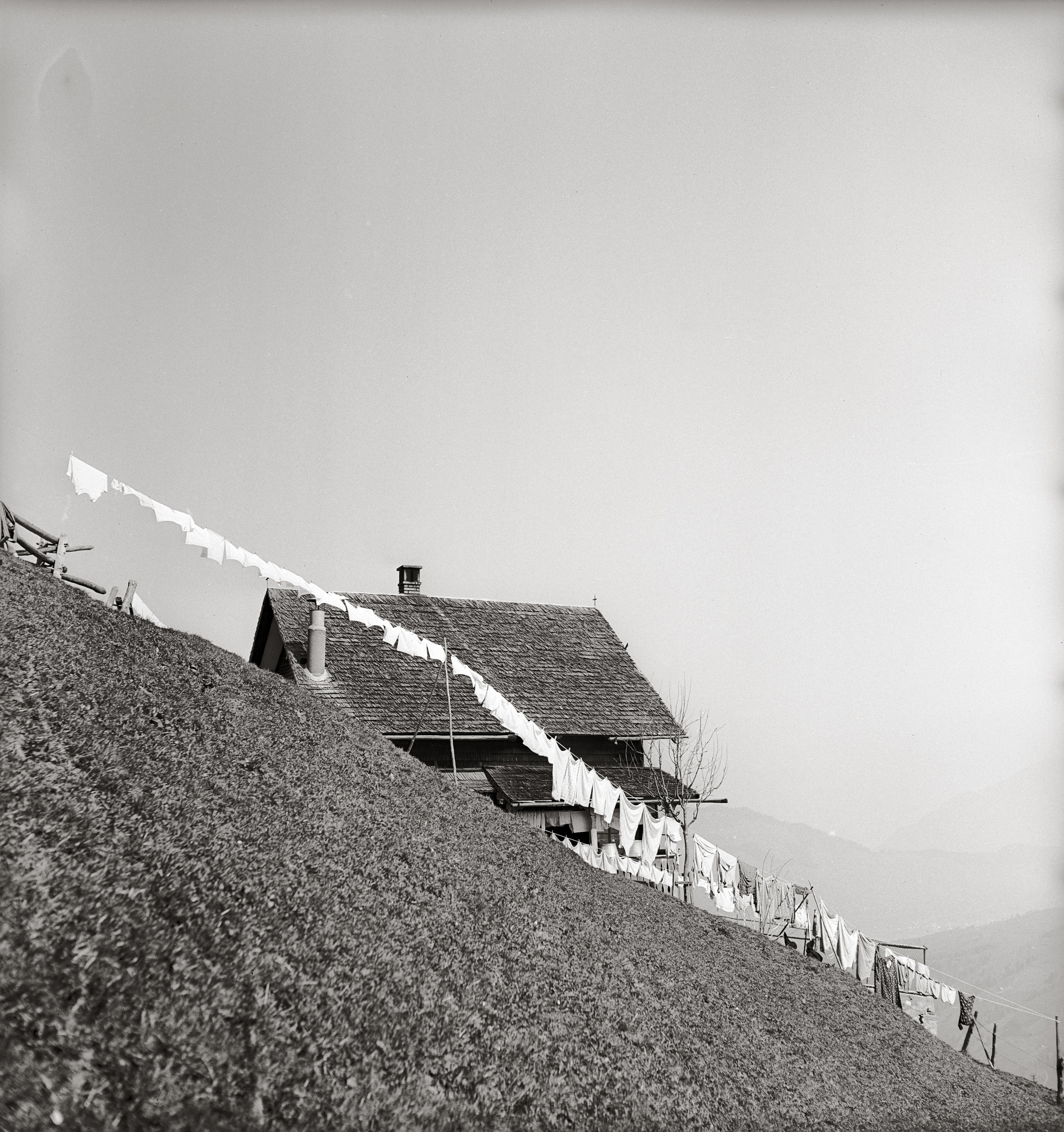 День стирки в коммуне Вольфеншиссен, кантон Нидвальден, 1940-е. Фотограф Леонард фон Матт