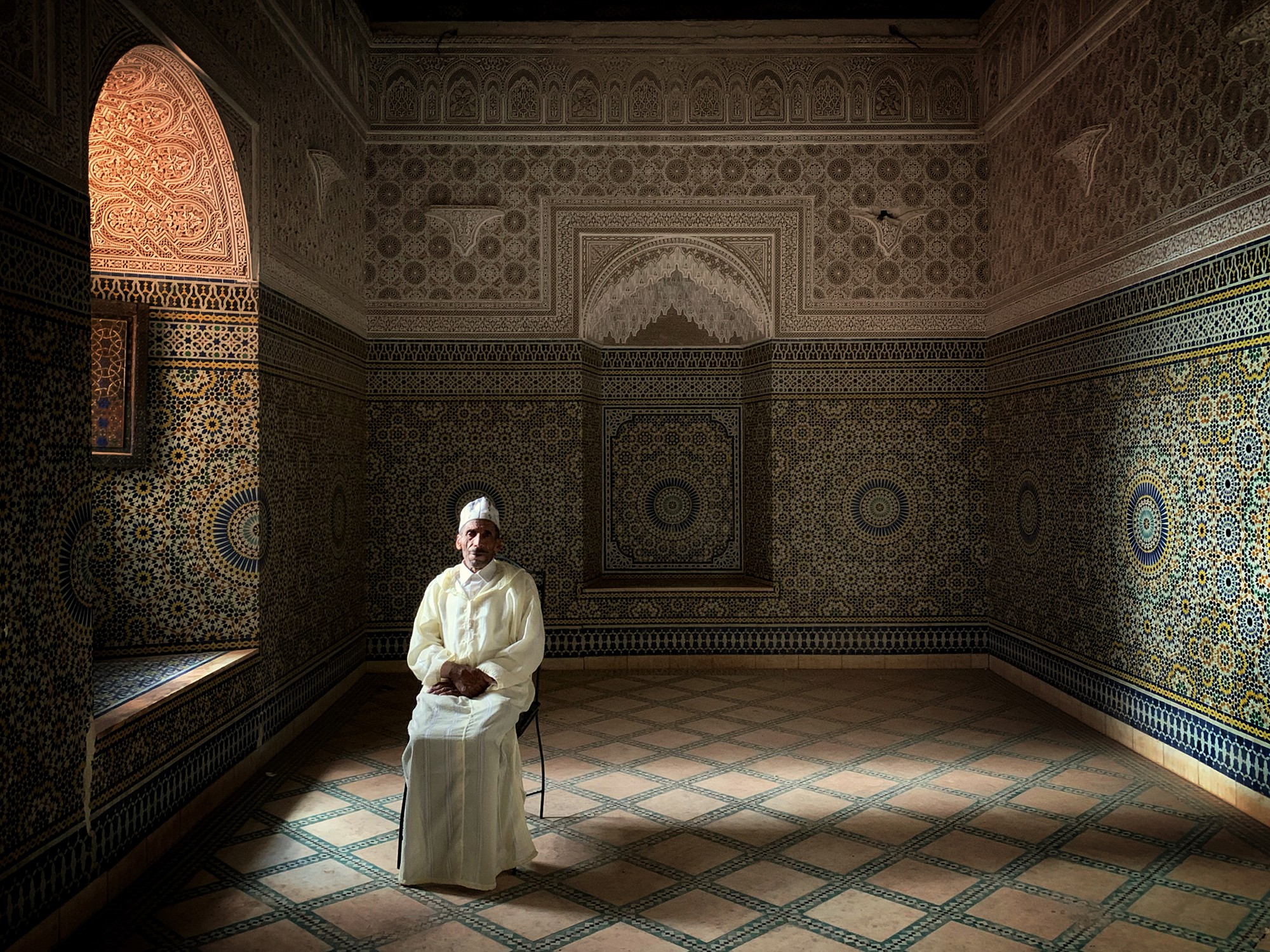 1 место в категории Портрет, 2020. Красивая изоляция. Варзазат, Марокко. Автор Мона Джумаан