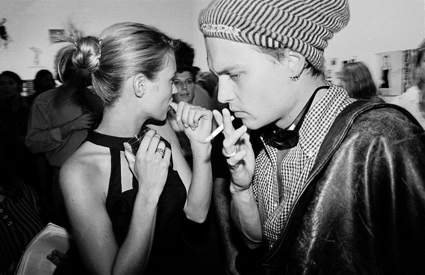 Кейт Мосс и Джонни Депп на вечеринке в Нью-Йорке, 1995. Фотограф Дафидд Джонс