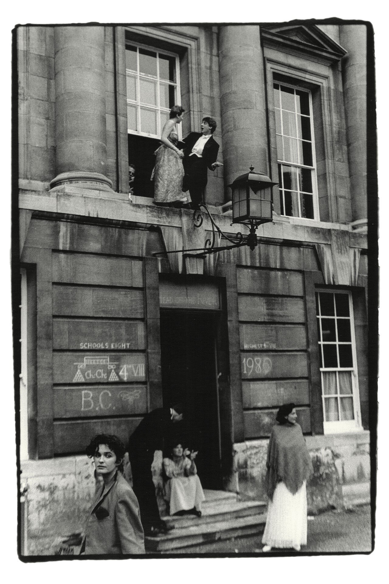 Фания Стори и Доминик Арбетнот в колледже Крайст-черч Оксфордского университета, 1987. Фотограф Дафидд Джонс