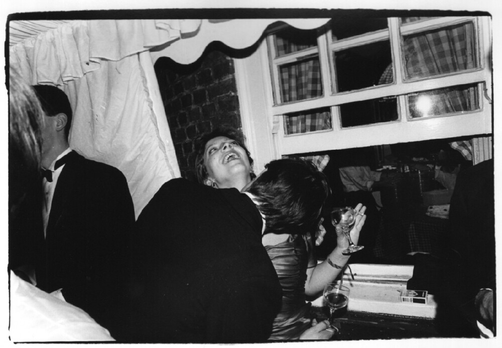 Эмери Бернем и Том Уэллс на вечеринка в Мейфэре, 1986. Фотограф Дафидд Джонс