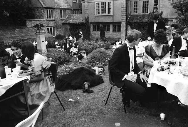 Майский бал в Нью-колледже Оксфордского университета, 1986. Фотограф Дафидд Джонс