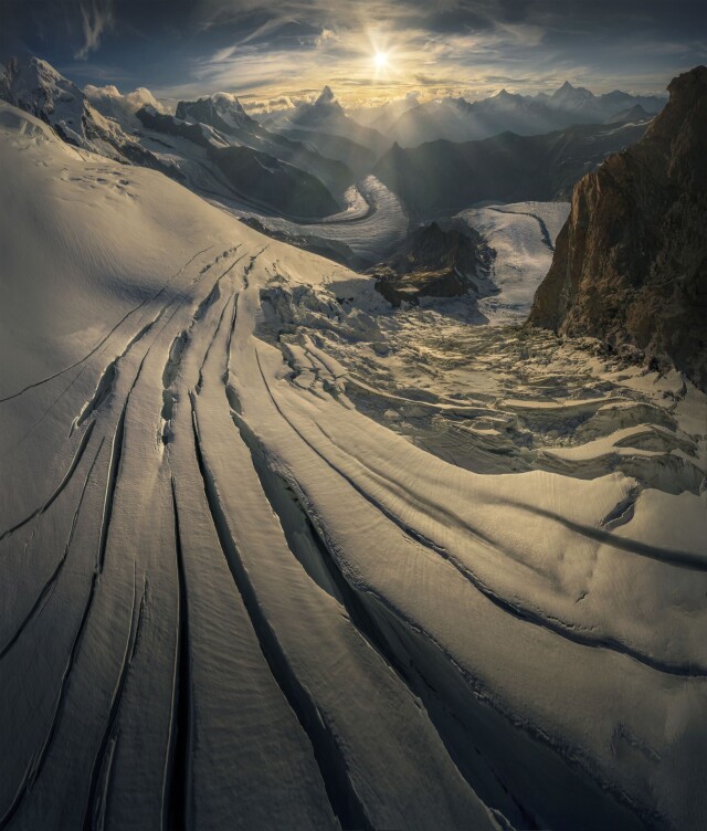 2 место в номинации «Пейзажный фотограф года» 2021. Ледник Монте-Роза в Церматте, Швейцария. Автор Макс Райв