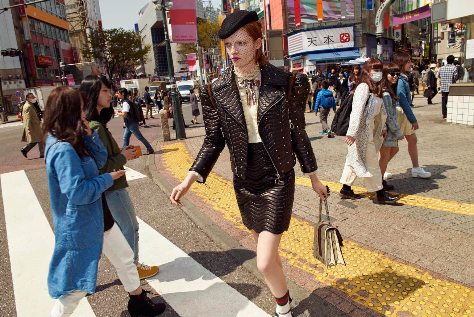 Токийская фотосессия для Gucci, 2016 год. Фотограф Глен Лачфорд