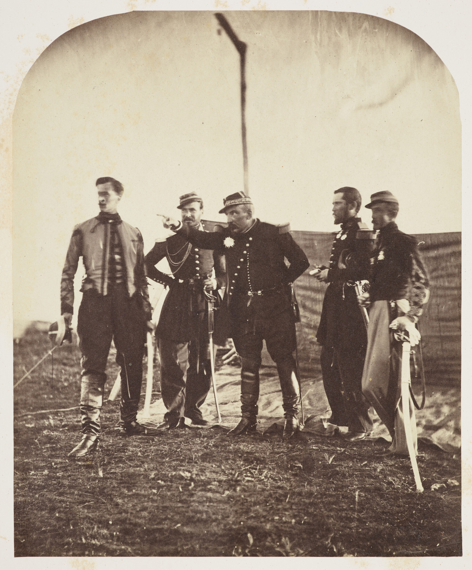 Генерал (впоследствии маршал Франции) Пьер Франсуа Жозеф Боске отдаёт приказ. Крым, 1855. Фотограф Роджер Фентон