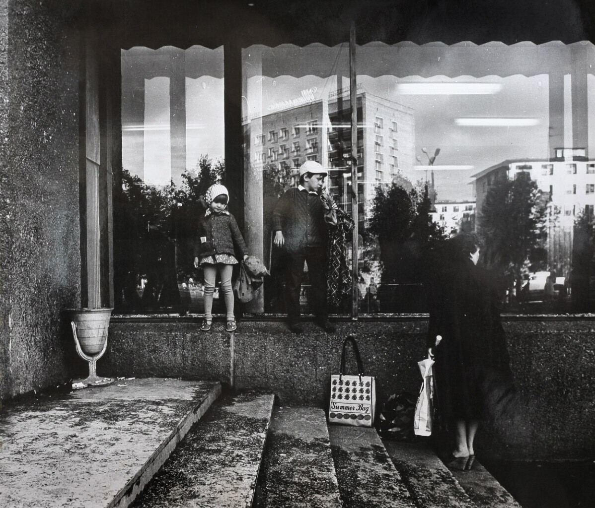 Лестница магазина Универсам, Сыктывкар. Фотограф Сергей Зиновьев