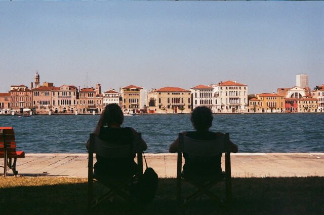 Venice in summer
#streetphoto #35mm #filmphoto (2)