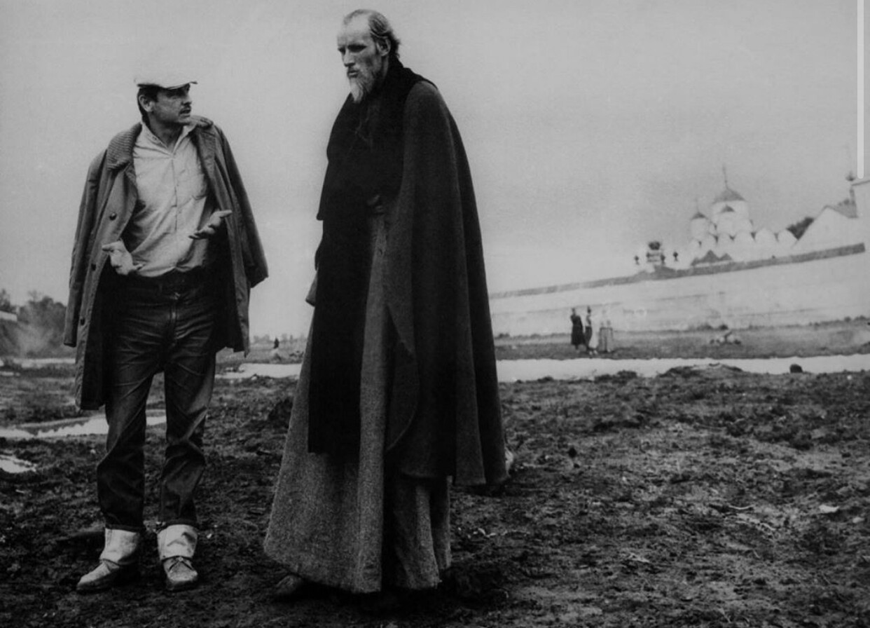 Андрей Тарковский и Анатолий Солоницын на съёмках фильма Андрей Рублёв, 1966