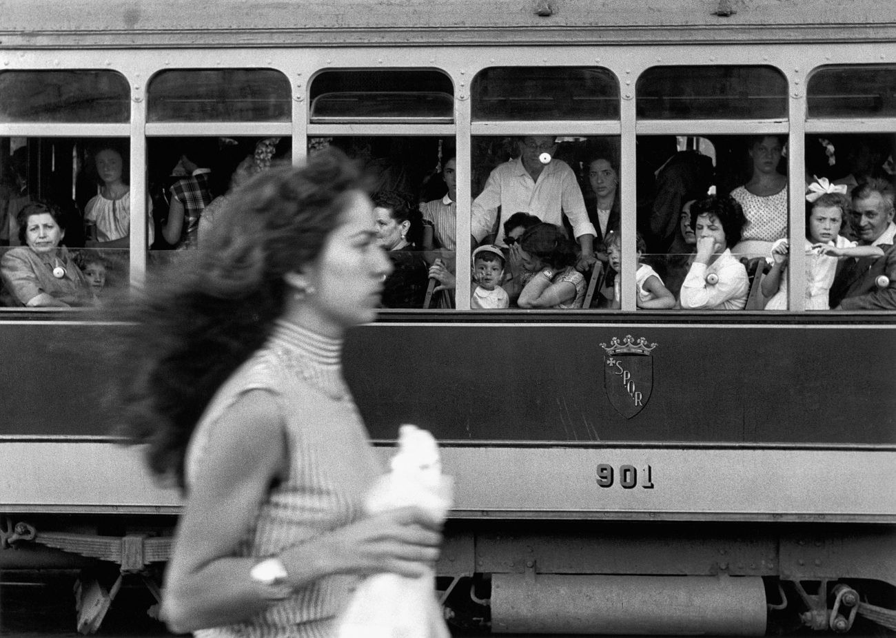 Трамвай, Рим, 1956 год. Фотограф Уильям Кляйн