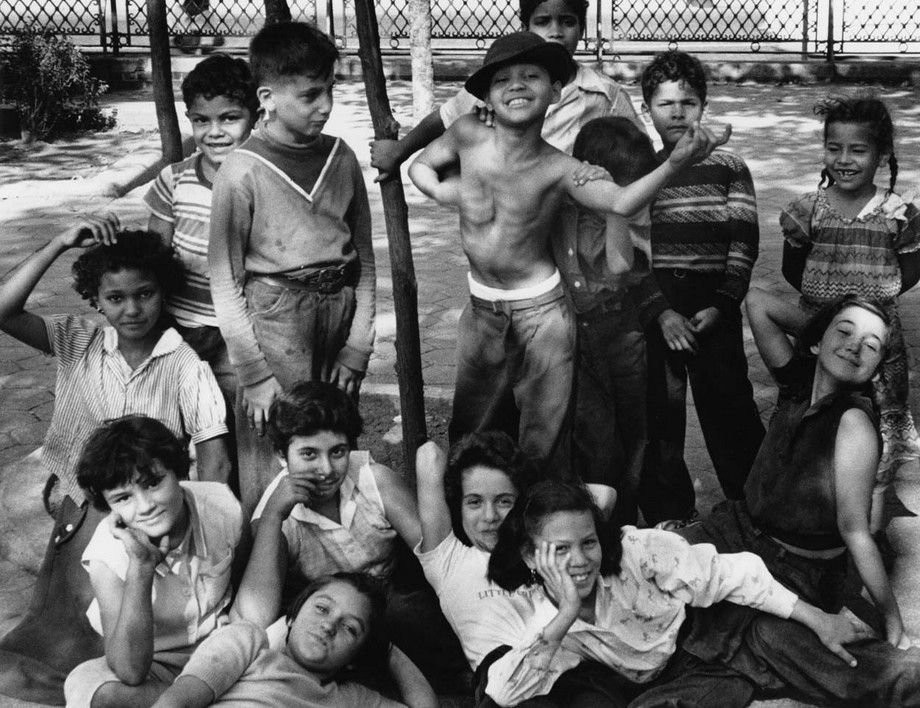 Дети Нью-Йорка, 1955 год. Фотограф Уильям Кляйн