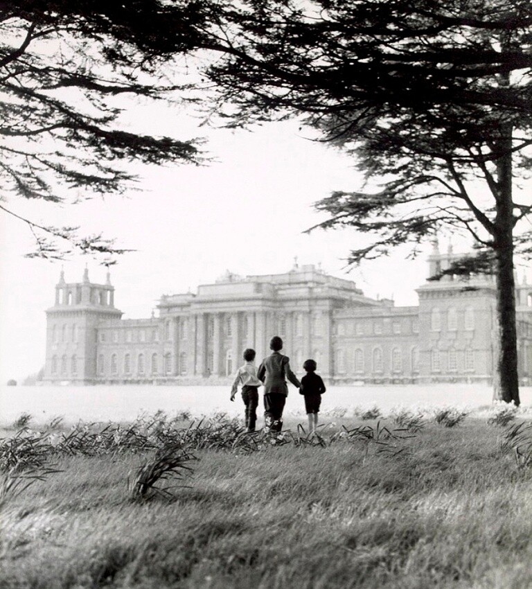 Внуки 10-го герцога Мальборо, Бленхеймский дворец, 1964. Фотограф Патрик Личфилд
