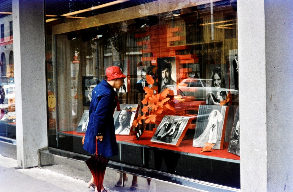 Витрина магазина в Тронхейме, Норвегия, 1970. Фотограф Йохан Гранде