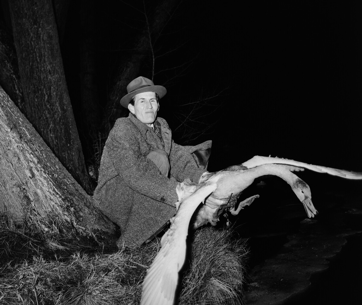 Репортёр Карл-Фредрик Лундевалль. Швеция, 1950-е. Фотограф Рольф Олсон