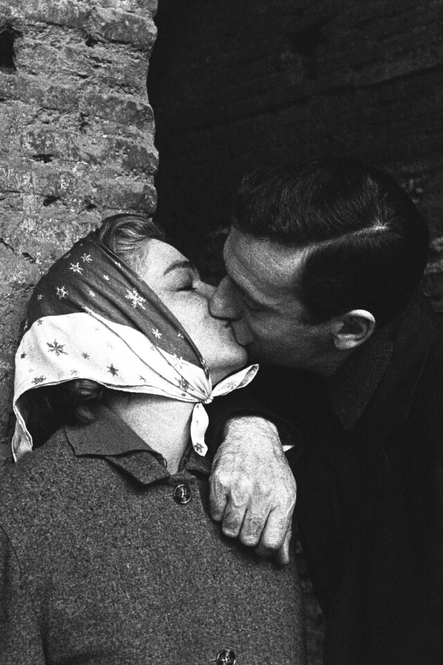 Симона Синьоре и Ив Монтан, Рим, 1956 год. Фотограф Паоло Ди Паоло