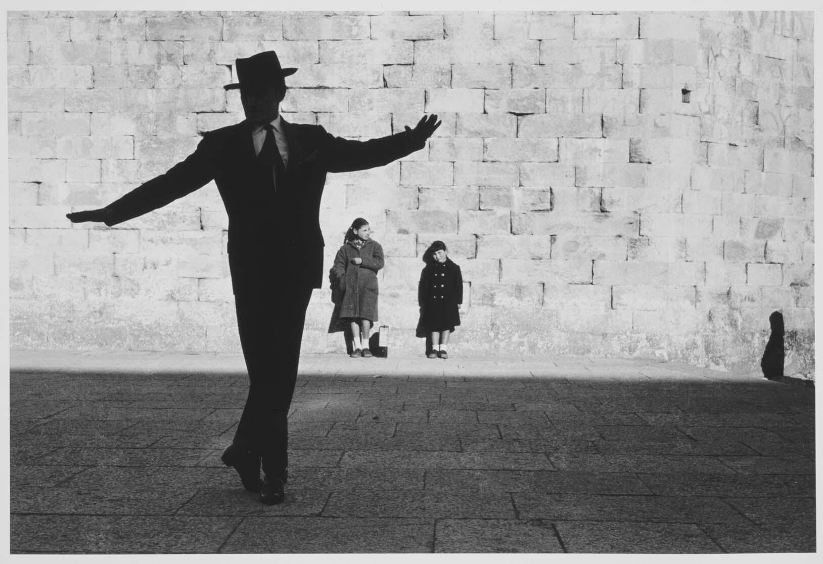Испанский танцор Висенте Эскудеро, Барселона, 1958. Фотограф Ориоль Маспонс
