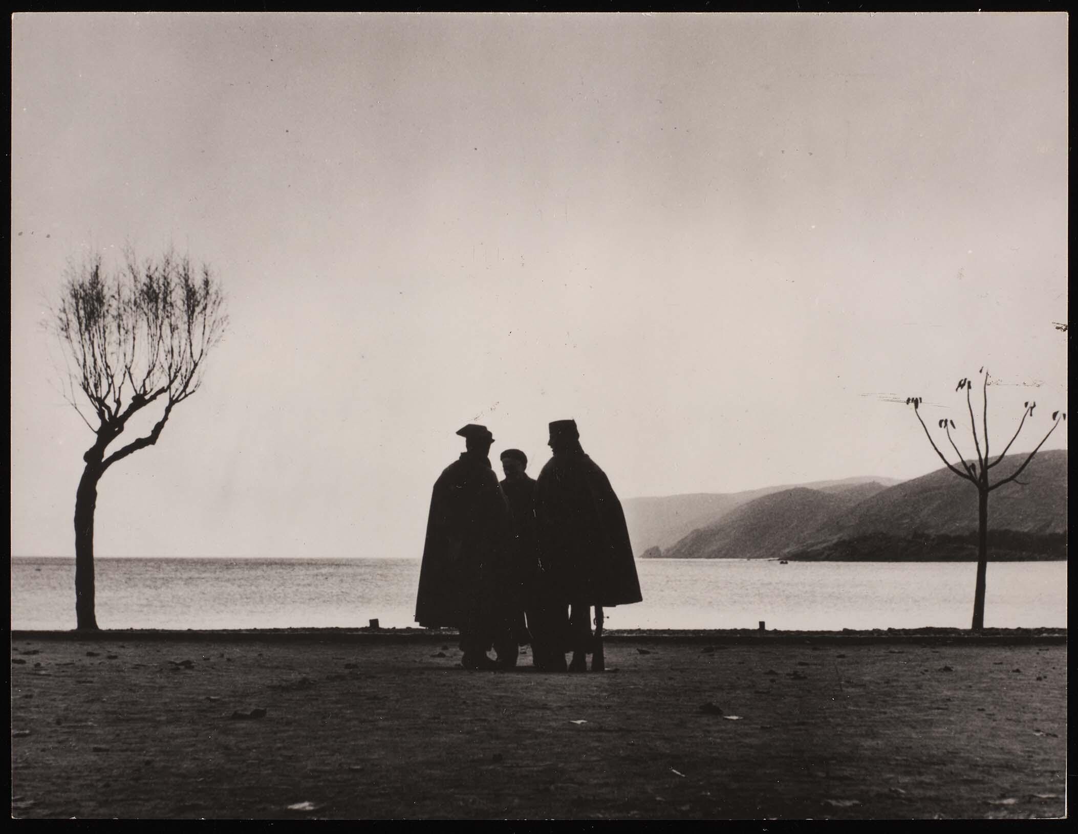 Гражданские гвардейцы в Кадакесе, Испании, 1952. Фотограф Ориоль Маспонс