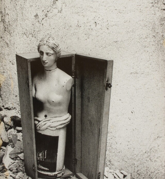 Венера в ящике, 1965. Фотограф Ориоль Маспонс