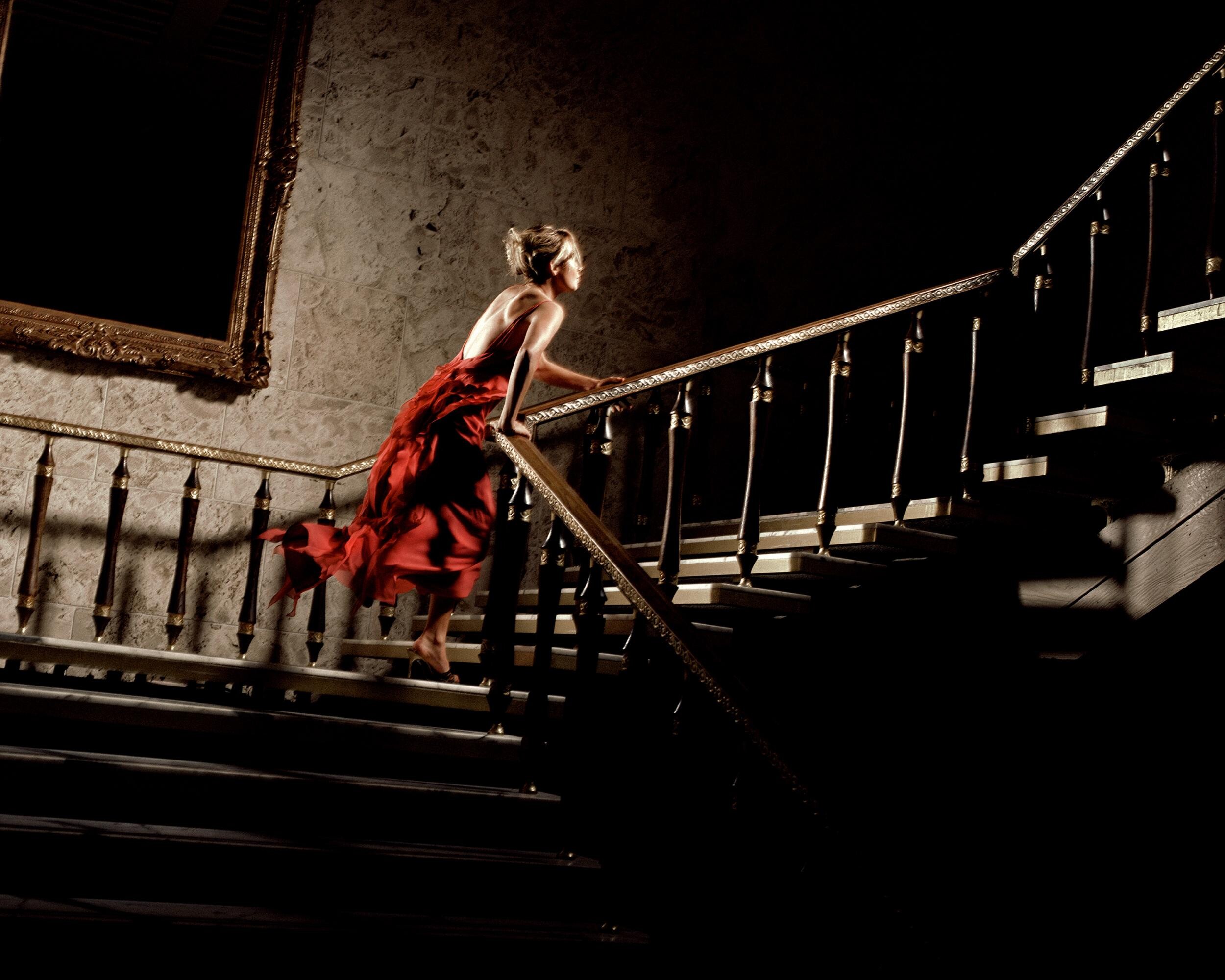 Девушка в красном платье. Фотограф Дэвид Дребин