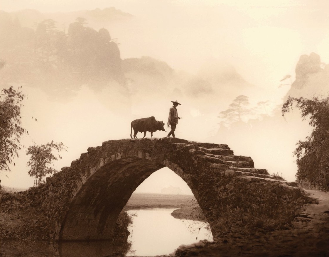 Через каменный мост. Автор Дон Хонг-Оай