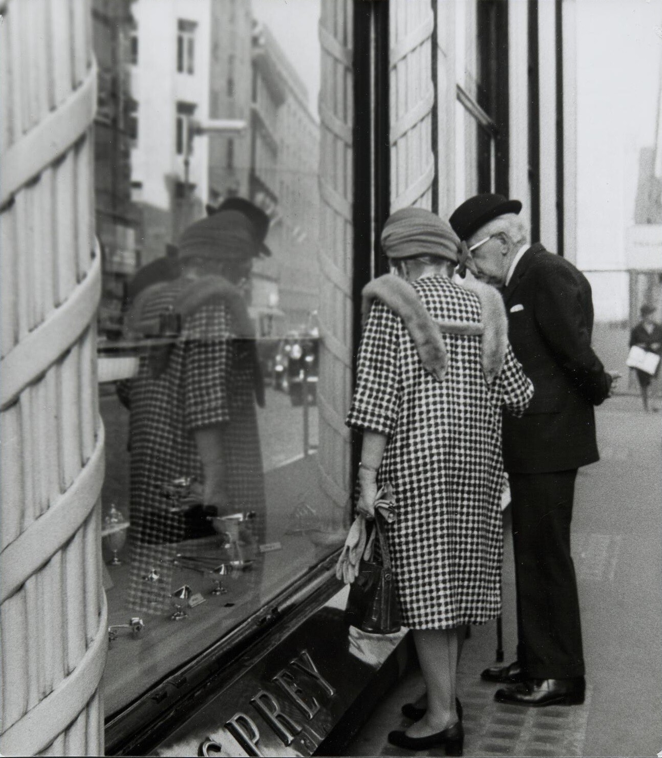 Ювелиры Аспри, Лондон, 1960-е годы. Фотограф Дороти Бом