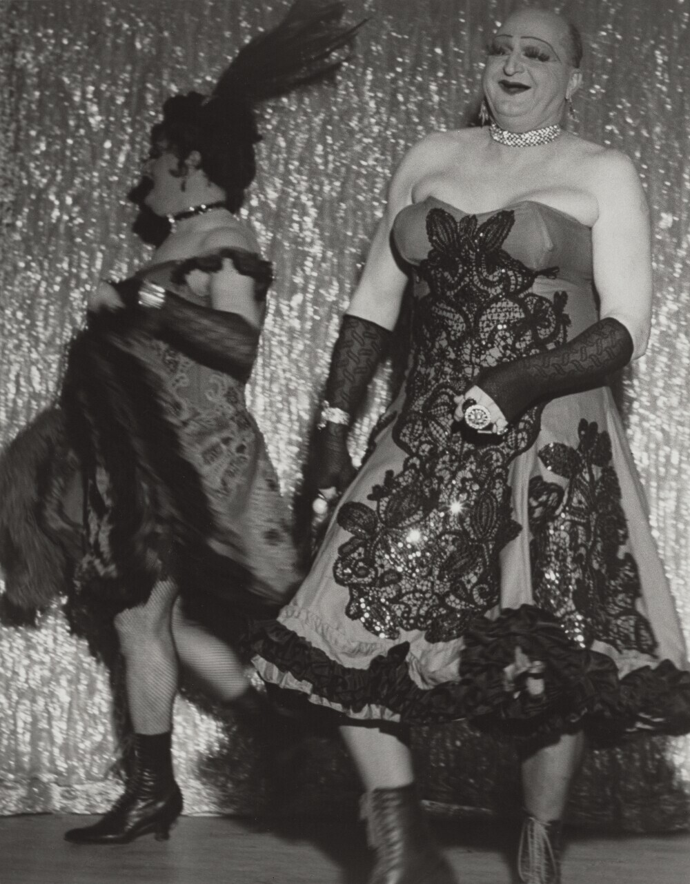 Музей уродов Хьюберта и Блошиный цирк, Сорок вторая улица, Нью-Йорк, 1945 год. Фотограф Лизетта Модел