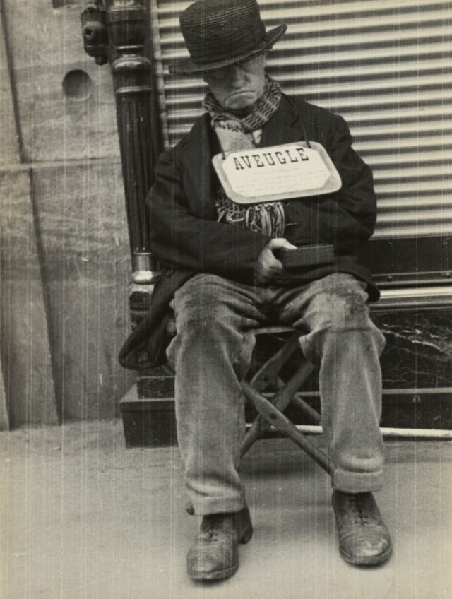 Слепой человек, Париж, 1933 год. Фотограф Лизетта Модел