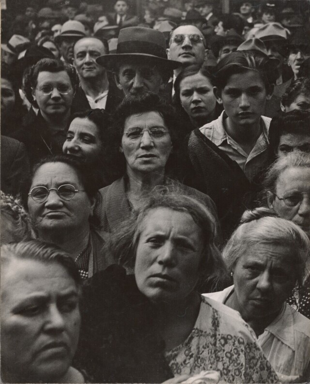 Военный митинг, 1942 год. Фотограф Лизетта Модел