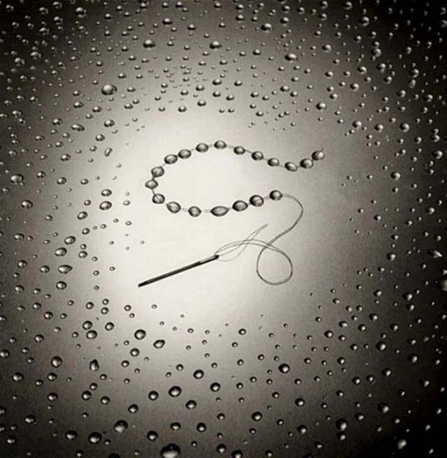 Drops.  Posted by Chema Madoz